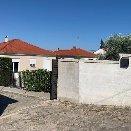 הוילה זאדאר Tony'S House With Private Pool, Garden And Parking מראה חיצוני תמונה